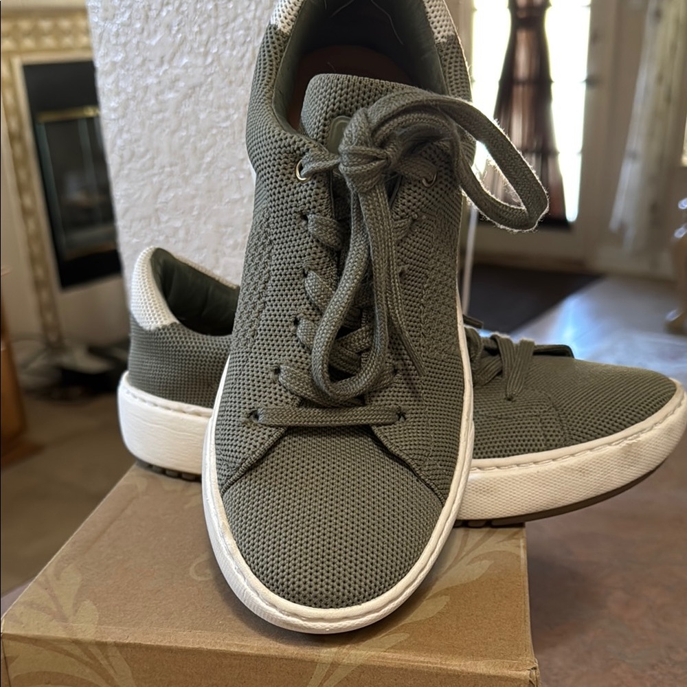 Sofft Olive Mesh Lace-Up Sneakers